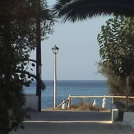 Polemis & Apartment Agia Anna (Naxos)