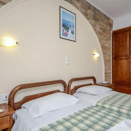 Polemis & Apartment *