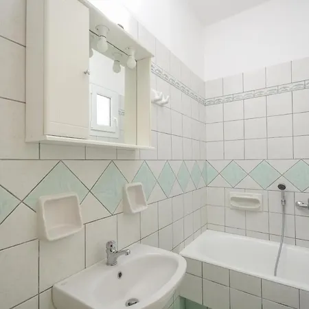 Polemis & Apartment *