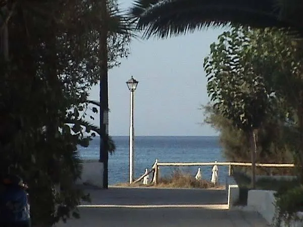 Polemis & Lejlighed Agia Anna (Naxos)