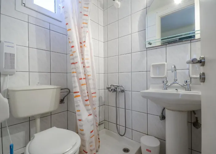 Polemis & Agia Anna (Naxos)